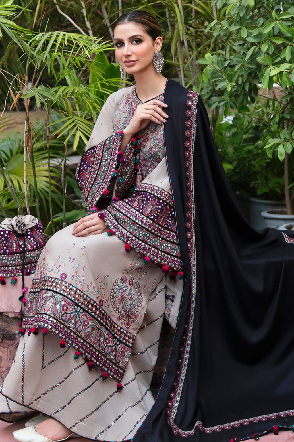 DFW-1349 Jazmin Embroidery 3PC Lawn Suit