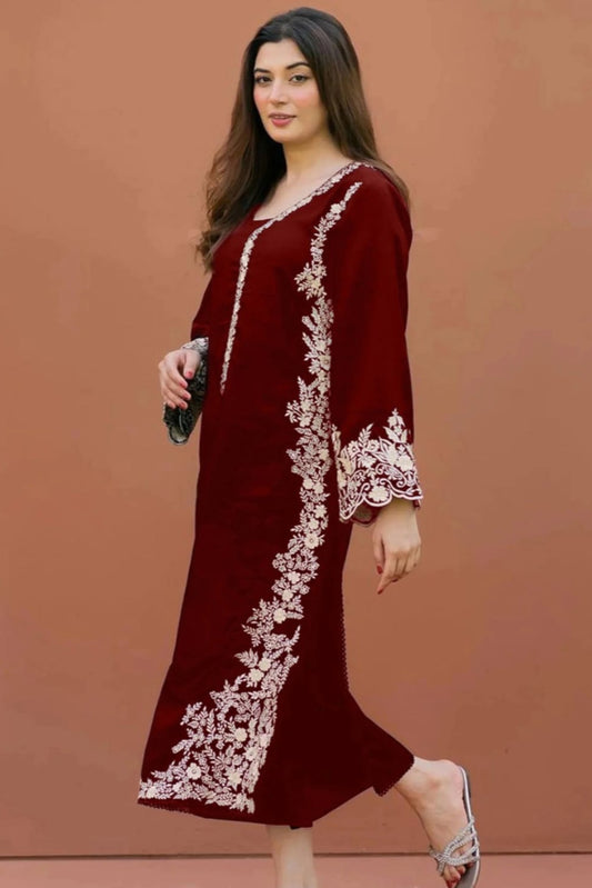 DFW-1033 Nakoosh Embroidery 2PC Dhanak Suit