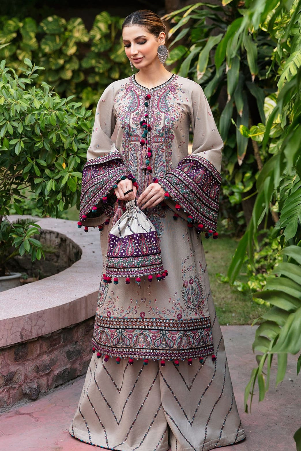 DFW-1349 Jazmin Embroidery 3PC Lawn Suit