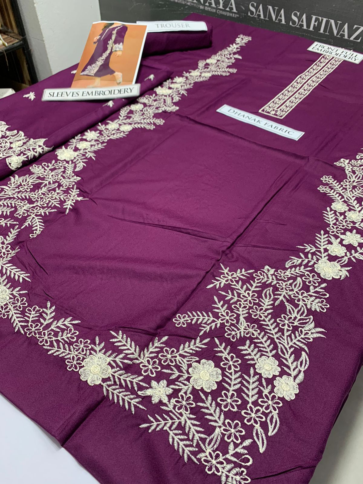 DFW-1031 Nakoosh Embroidery 2PC Dhanak Suit