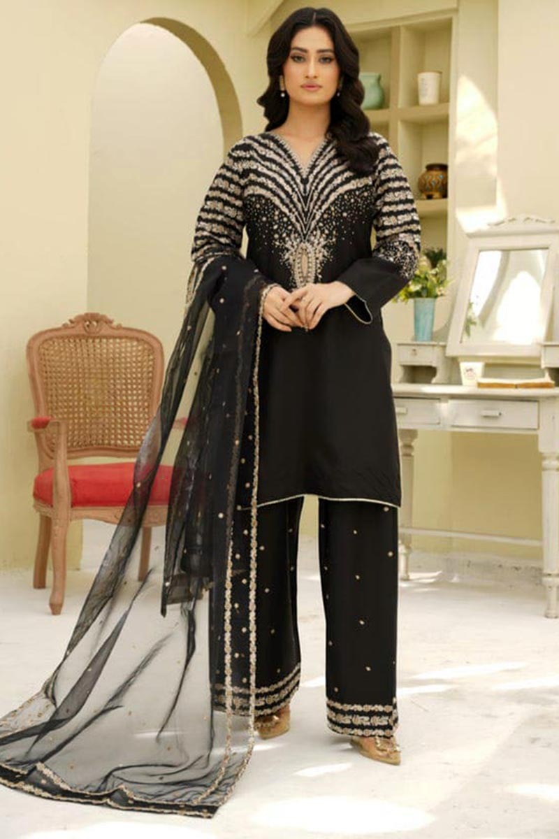NFS-LM4 | Laam Heavy Embroidered 3Pc Lawn Dress