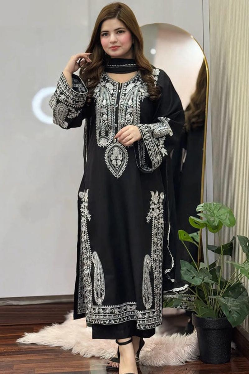 NFS-LM5 | Laam Heavy Embroidered 2Pc Lawn Dress