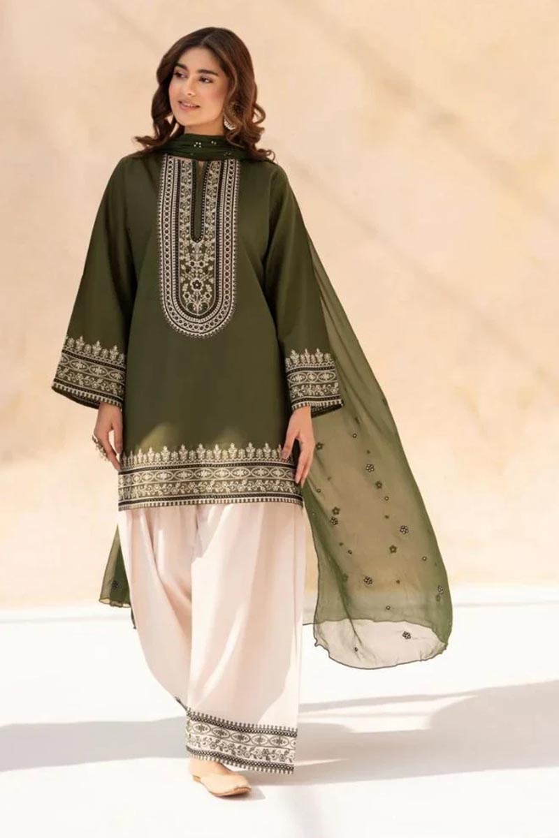 NFS-676 | Aneelas Heavy Embroidered Dhanak 3 Piece Dress